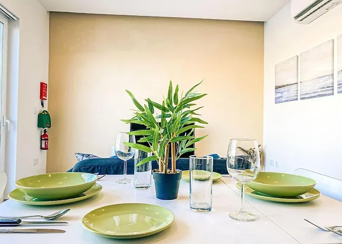 Sea Front 3rd Floor In By Solea Apartament